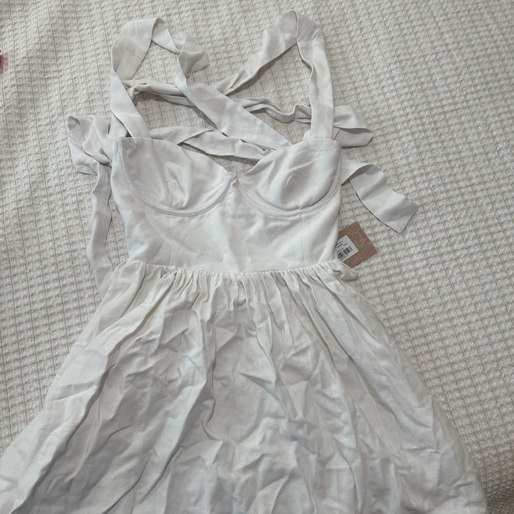 Meshki Elegant White Mini Dress